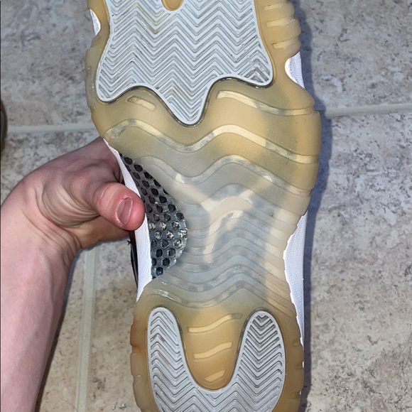 Jordan 11 jubilees 8/10 condition - Picture 3 of 6